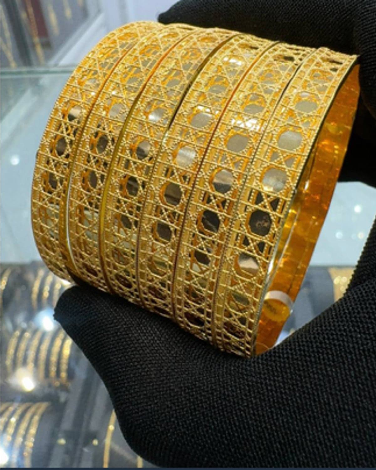 Openwork Bamboo Hiyool Bangle