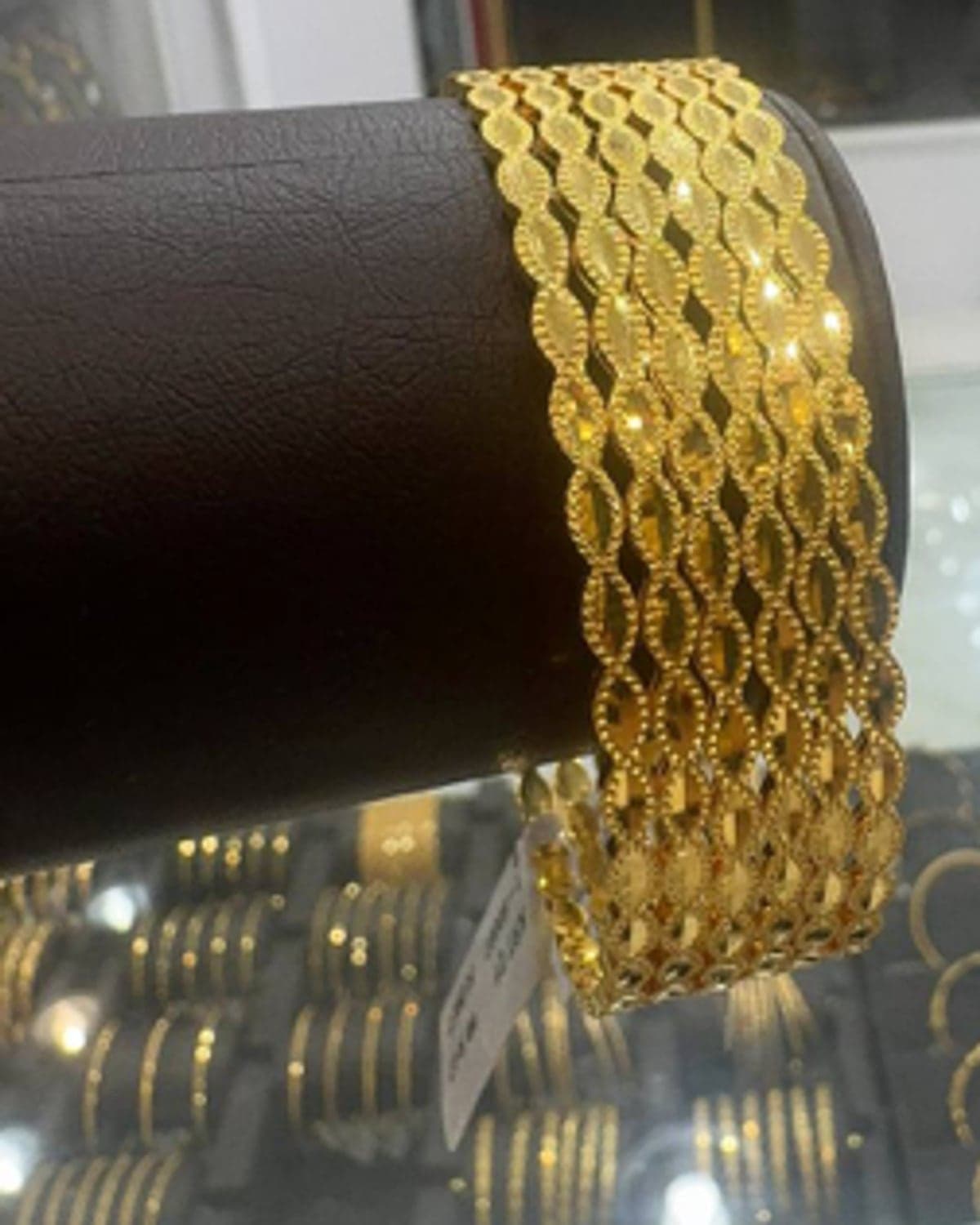 Wavy Lattice Hiyool Bangle