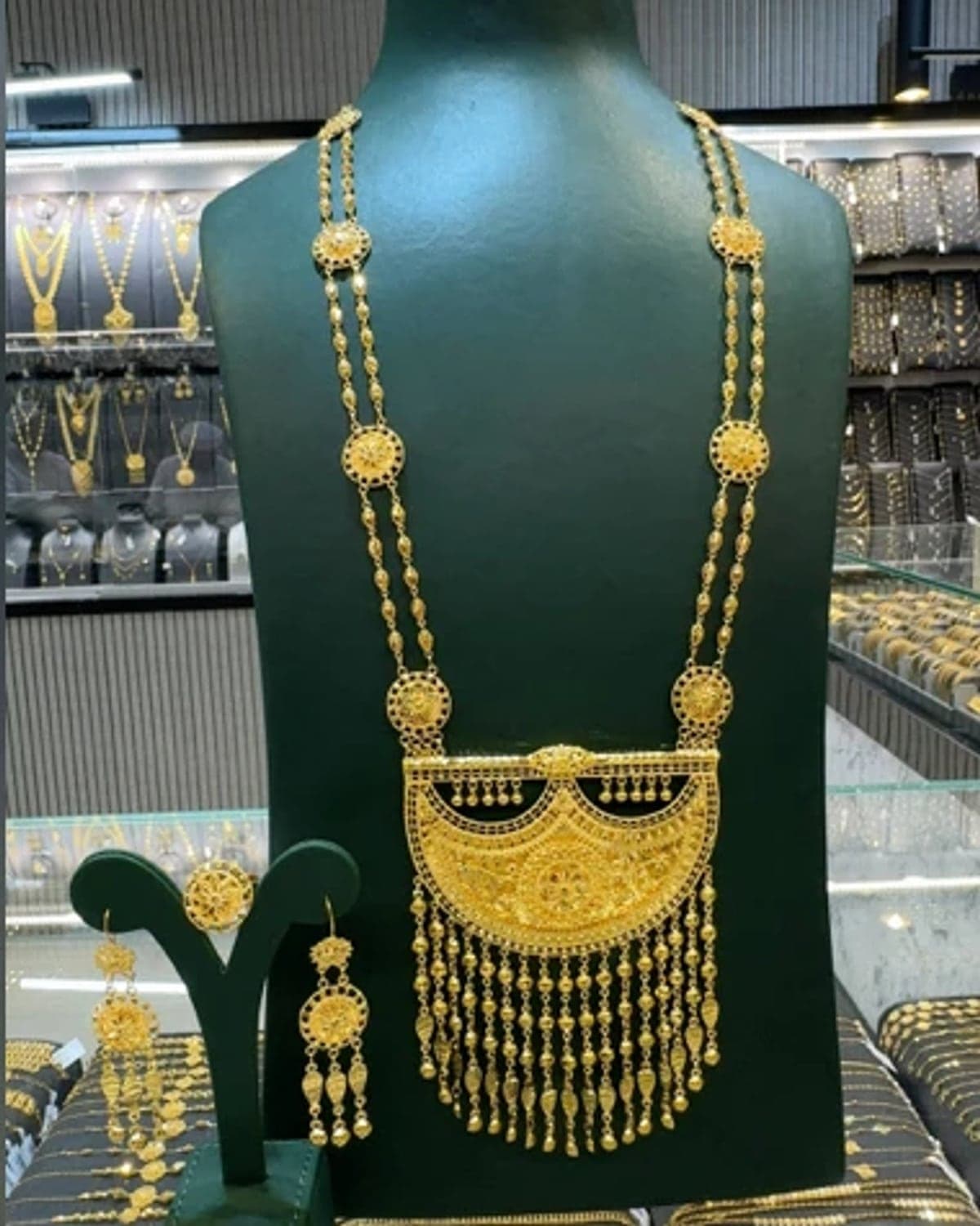 Crescent Tassel Mariya Set