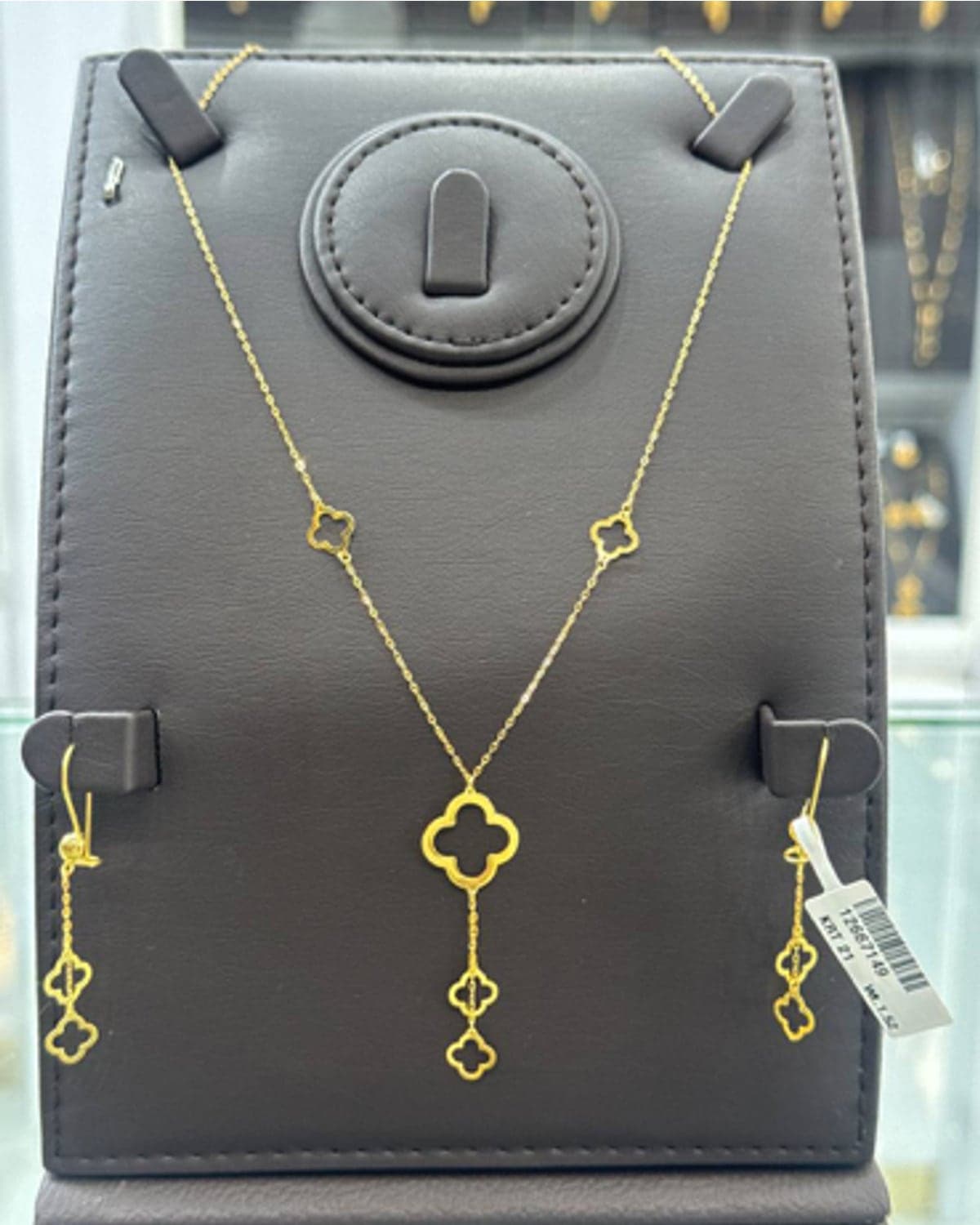 Delicate Openwork Clover Set