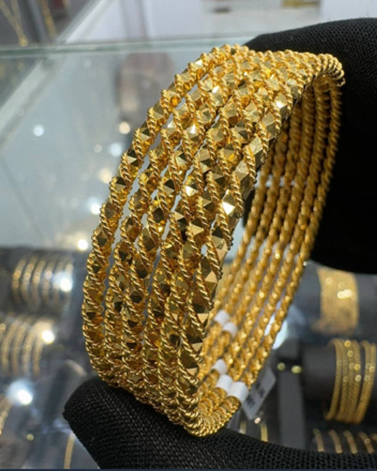 Twisted Diamond Hiyool Bangle